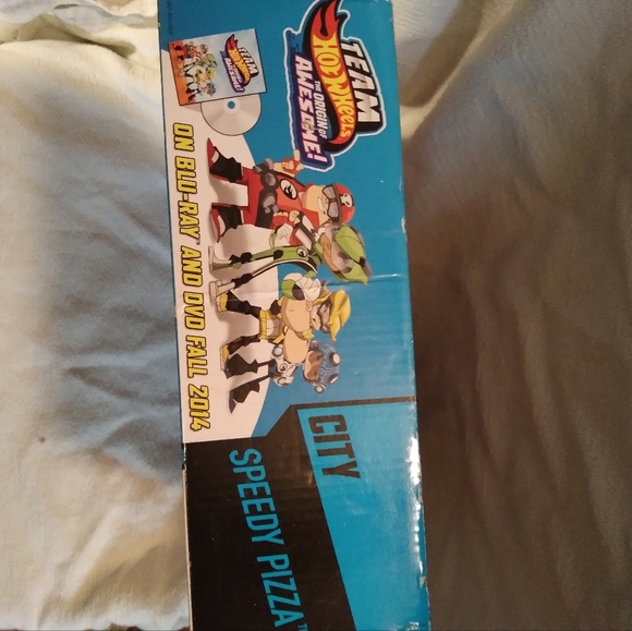 Hot Wheels Speedy Pizza Playset I have another hot wheels listed and I'll bundle - Picture 4 of 4
